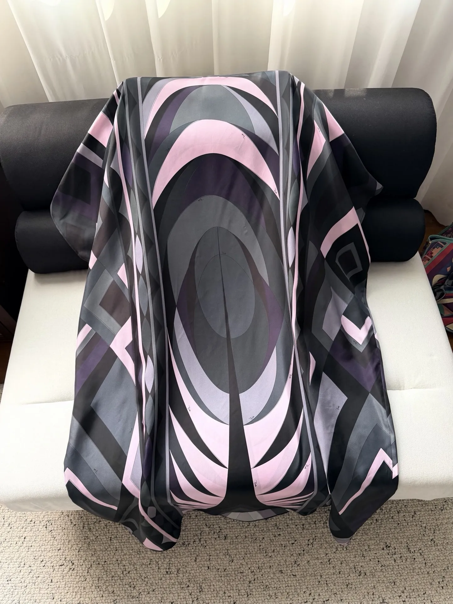 

Новый модный кардиган для женщин на весну/лето 2026 года с геометрическим абстрактным принтом, свободными рукавами, в расслабленном стиле, с эффектом многослойности, длинный.