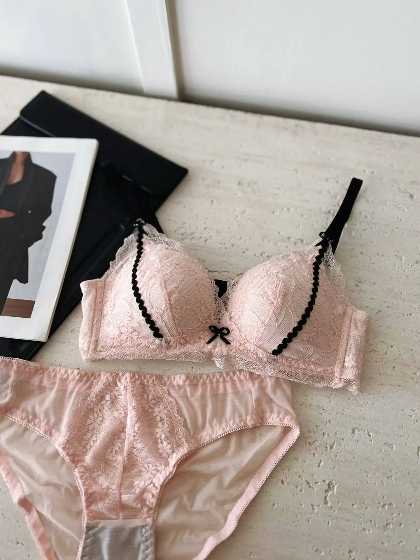 

Сексуальный кружевной бюстгальтер в стиле Pure Desire для женщин, без косточек, пуш-ап для увеличения маленького бюста, с эффектом подтяжки и против обвисания, комфортный и бесшовный.