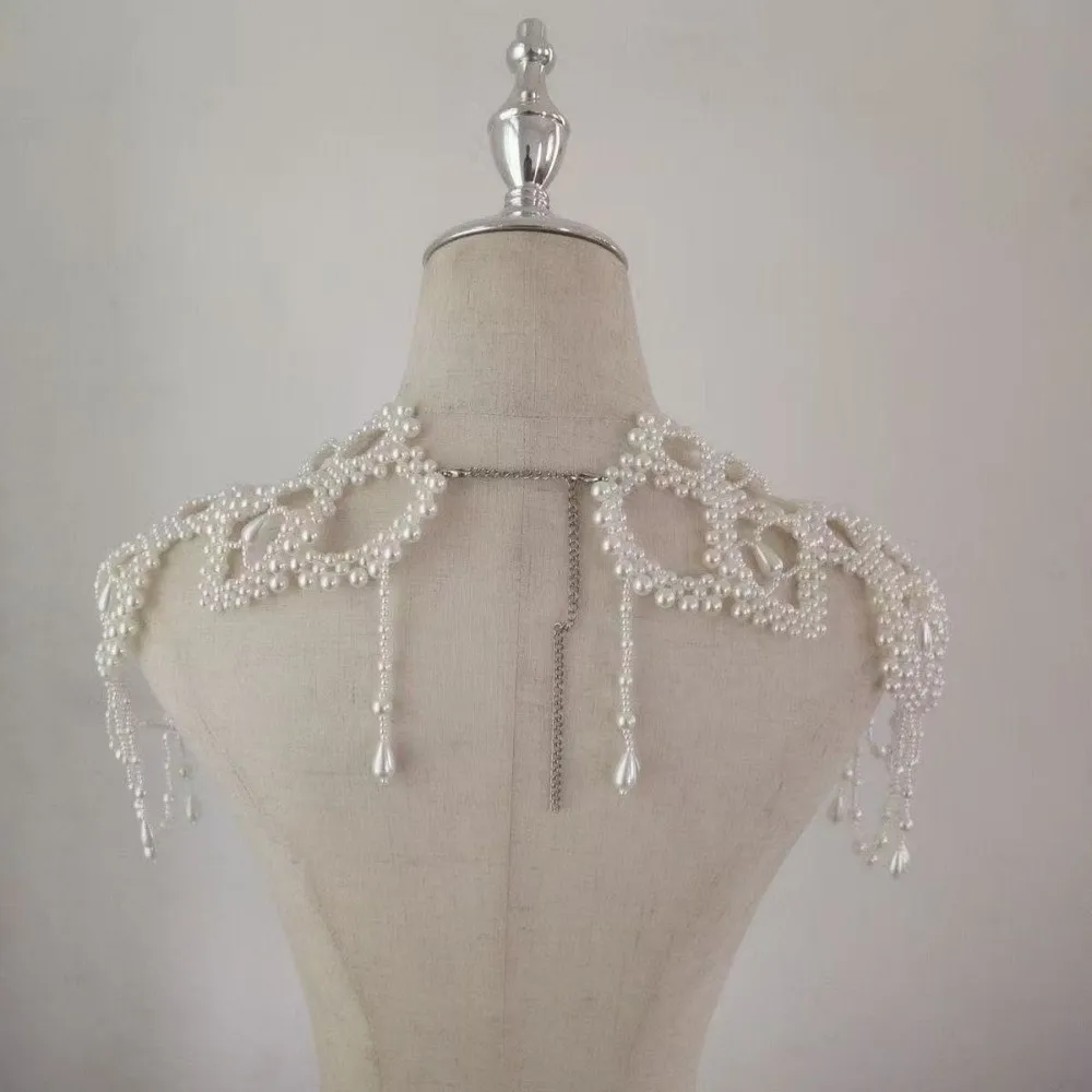 

Retro Hollow Wedding Pearl Shawl Handmade Beaded Shoulder Chain Pearl Tassel Bridal Wraps Bridal Wedding Dress