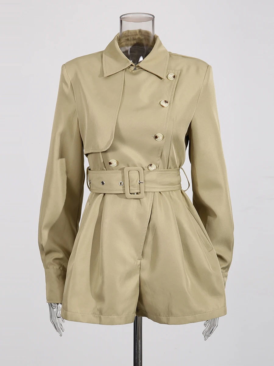 TWOTWINSTYLE التخسيس تقسم أزرار كاذبة قطعتين السروال القصير للنساء التلبيب طويلة الأكمام موضة رومبير سترة الملابس النسائية