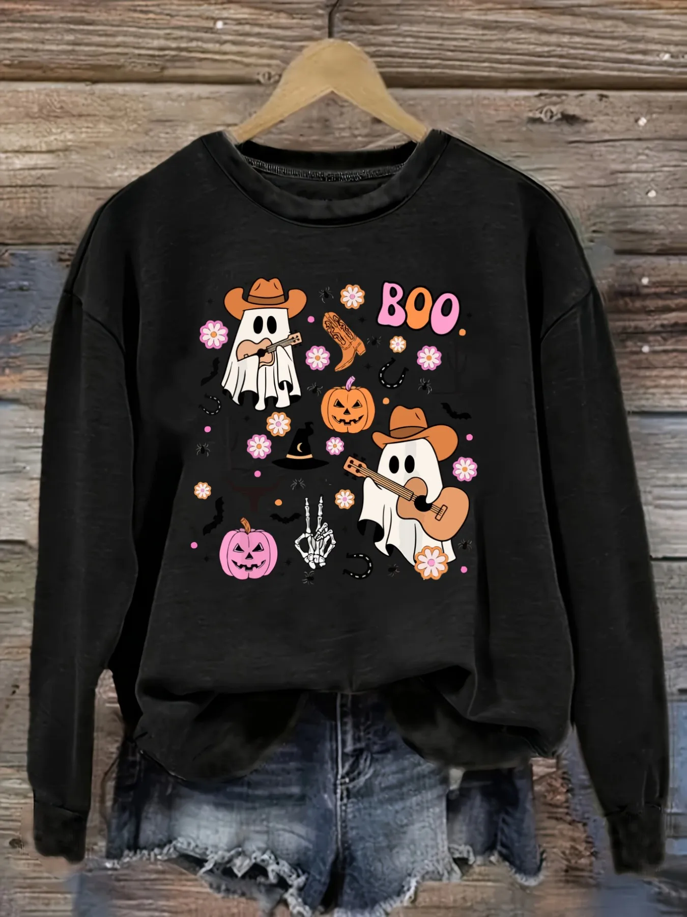 Women's Casual Long Sleeve Crew Neck T-Shirt Western Halloween Ghosts Pumpkins Boo Design, Round Neck Women's Clothing, Machine Washable, Slightly Elastic, Loose Fit, Spring Autumn Winter Women's T-Shirt, Halloween Costume Outfit