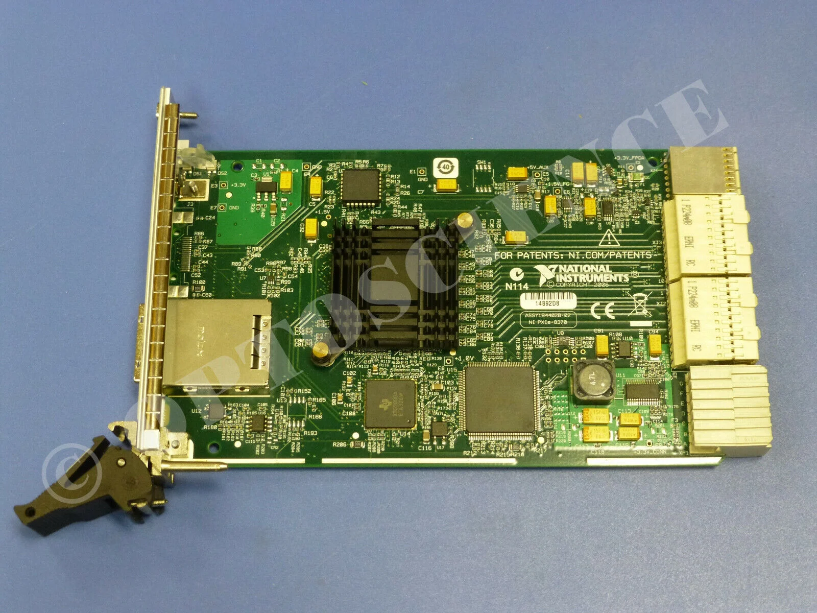 

National Instruments PXIe-8370 MXI-Express x4 Interface Card
