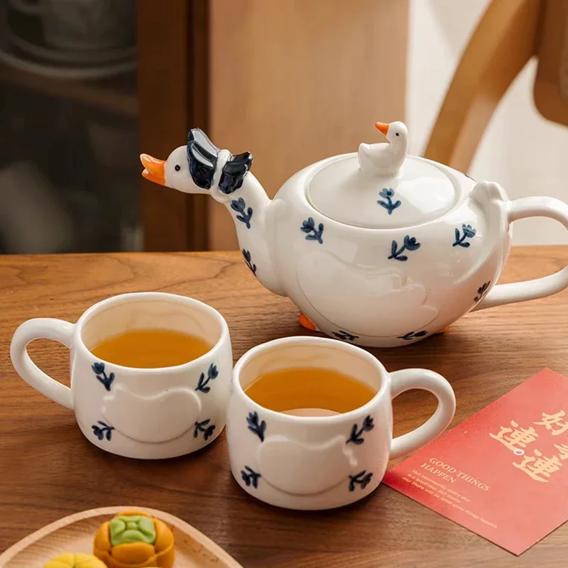 

Kawaii Duck Ceramic Tea Set - Tea for Two Teapot and 2 Tea Mugs Afternoon Cup Kettle with Drain Hole Microwave Safe