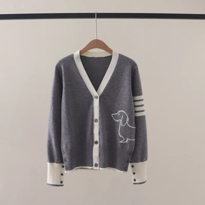 Autunno e inverno Newtb Cappotto maglione cardigan lavorato a maglia a maniche lunghe in jacquard per cani laterali stile preppy a quattro barre a righe