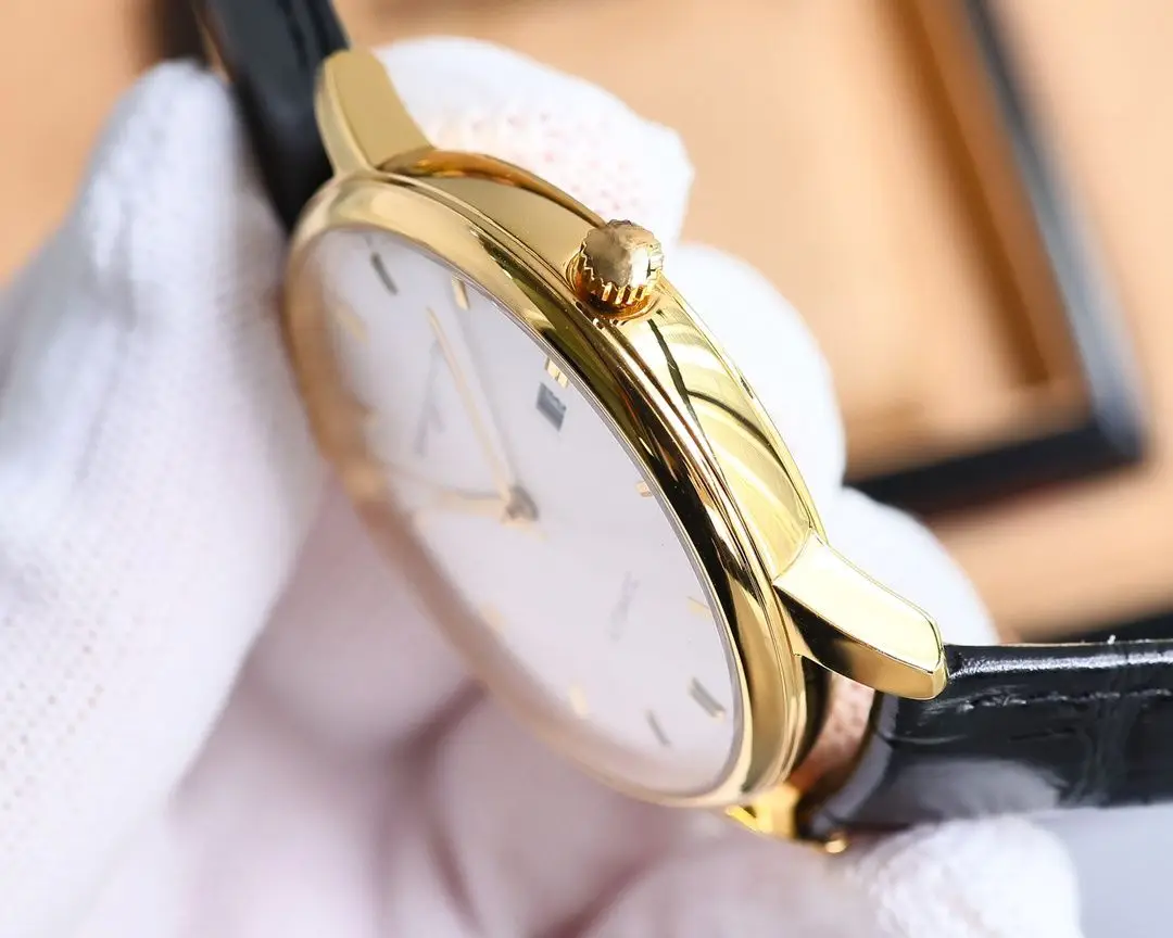 Texture Sense Designer Style Men's Watch Women's Watch Couple Wrist Watch Quartz Wristwatch Waterproof Shock‑proof Alloy Case Silicone Strap Business Casual Travel Dating Party Daily Wear Accessory for Men Women