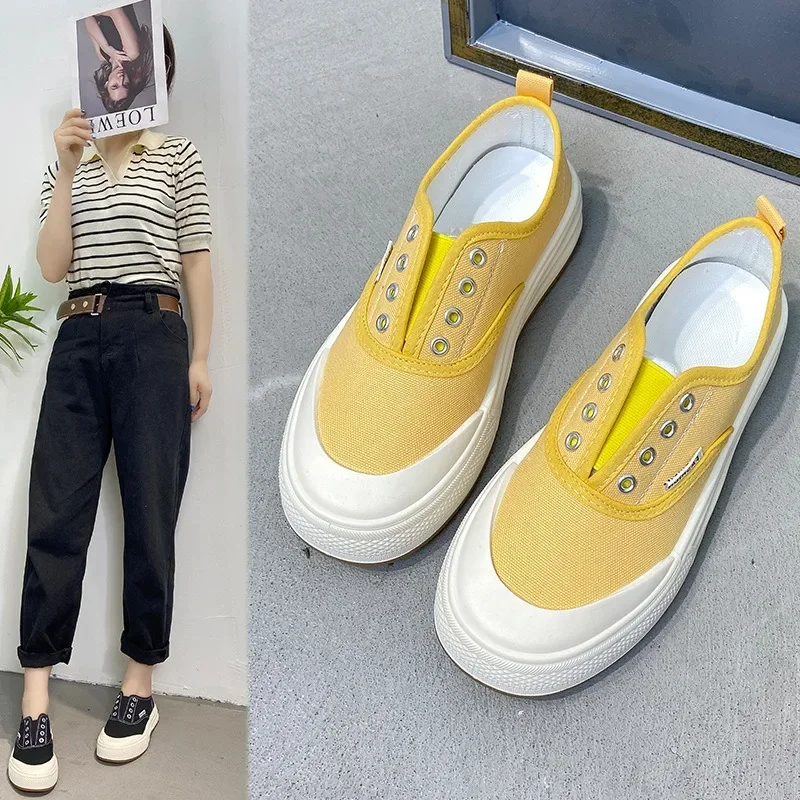 Women Canvas Flat Shoes Spring New Fashion Solid Color Breathable Women Sports Thick Soled Canvas Off White Casual Shoes