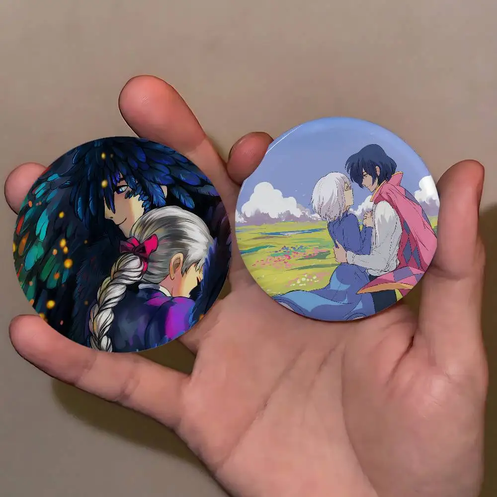 Howls تتحرك القلعة المشهد شارة زر PinsBrooch الإبداعية مضحك يقتبس شارة الملابس على ظهره مجوهرات هدية للأطفال الأصدقاء
