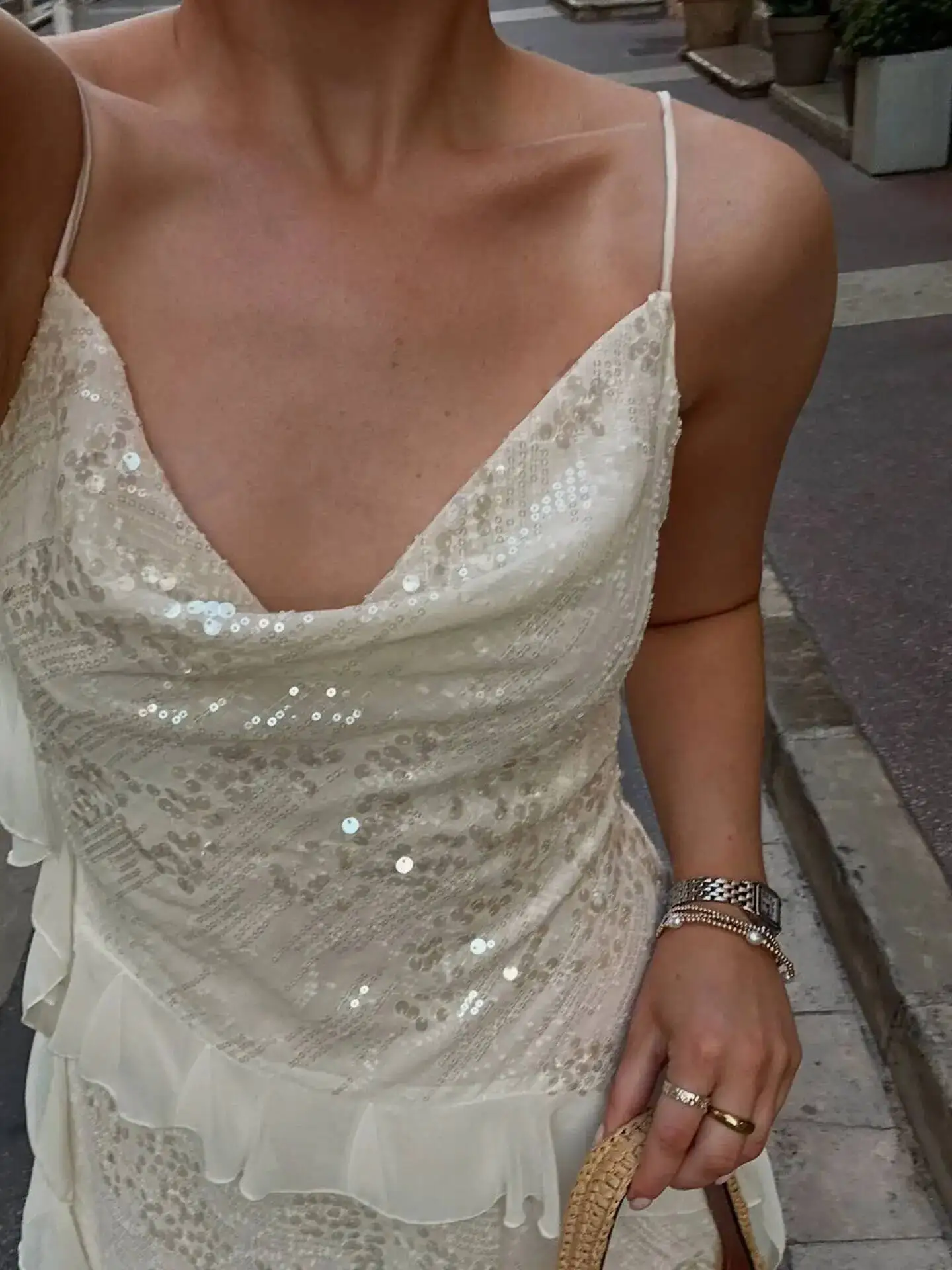 فستان نسائي أنيق مثير سادة كامي بدون ظهر مزين بالترتر فستان قصير قصير موضة جديدة 2025 فستان حفلات صيفي للنوادي U2DD #6