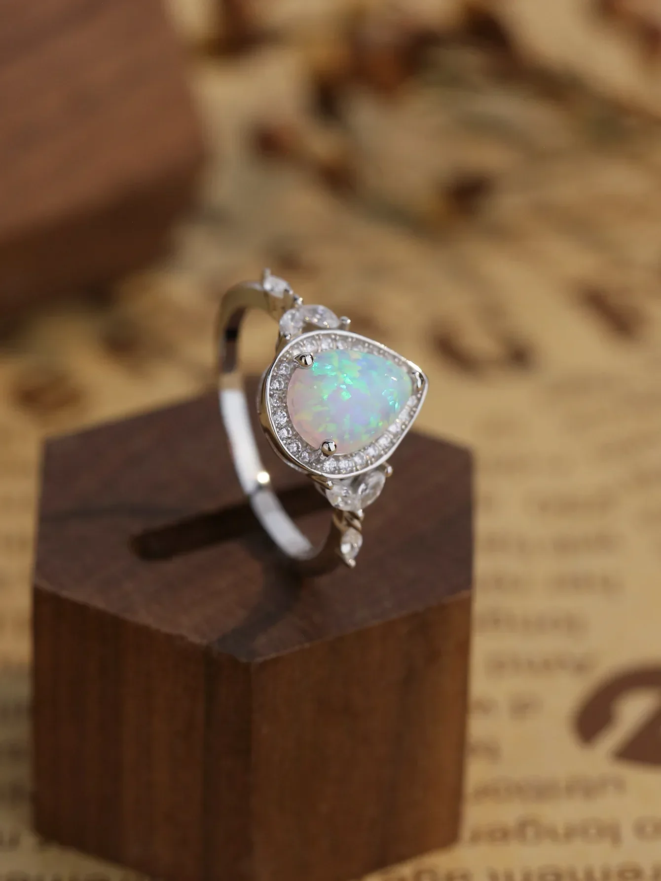 New Product 100% 925 Silver Women's Ring Inlaid with Zircon and White Water Drop Opal with Trendy Style for Party Wearing