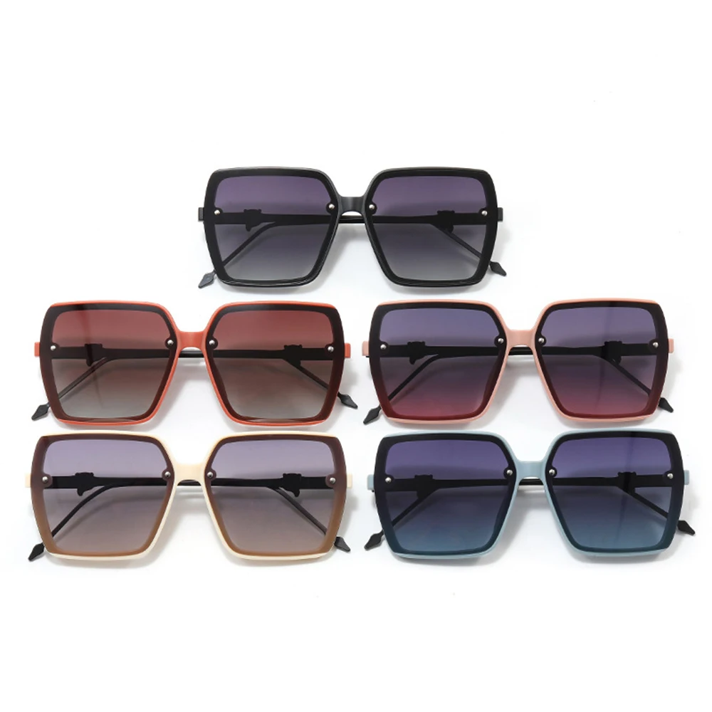 نظارات شمسية مستقطبة بإطار مربع للرجال والنساء بتصميم علامة تجارية فاخرة ومضادة للأشعة فوق البنفسجية 400 نظارات شمسية بولارويد للجنسين