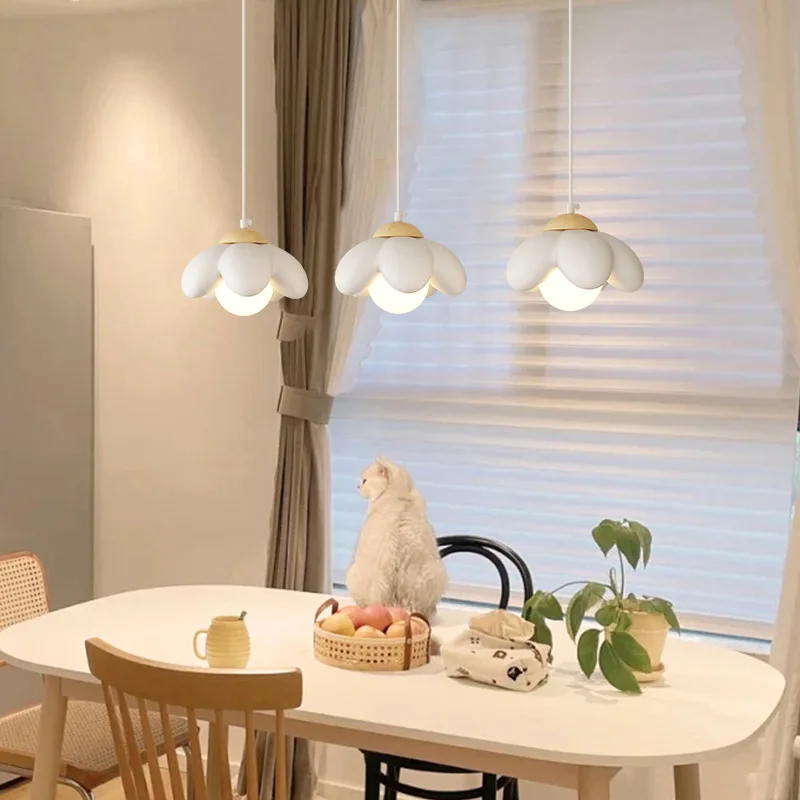 Modern Nordic Cream Flower Pendant Light Artistic LED Hanging Lamp for Bedroom Living Room Cafe Restaurant Indoor Lighting Decor