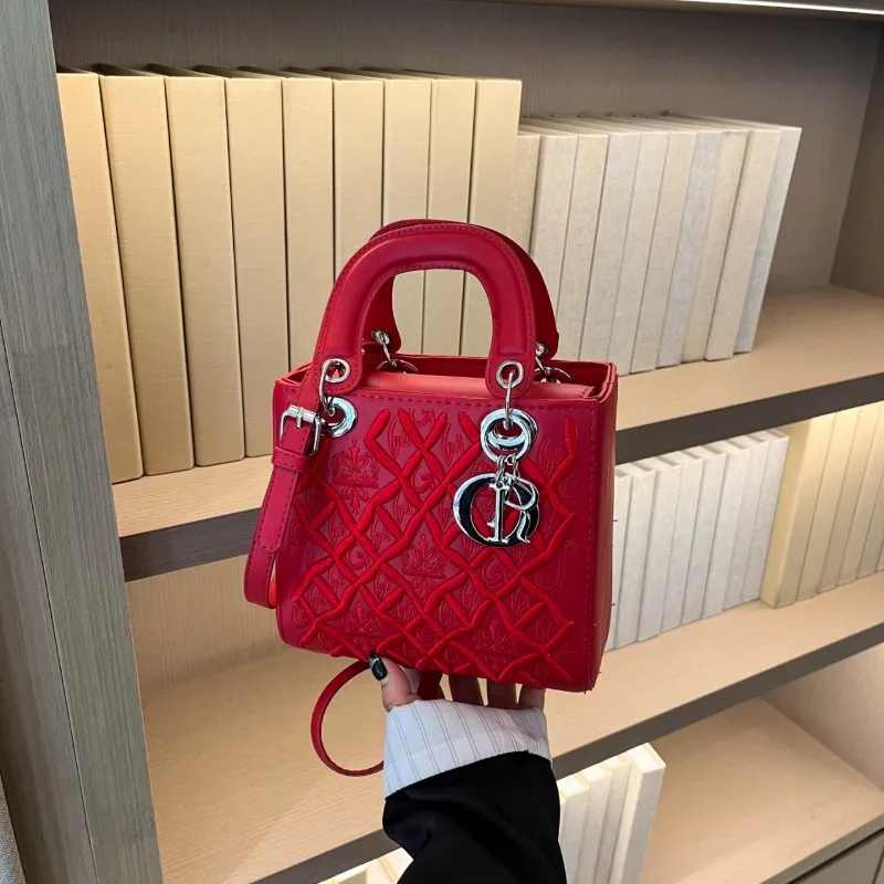 

Стильная женская кожаная сумка с ремешком через плечо, классический элегантный дизайн, известный дизайнер, люксовый бренд