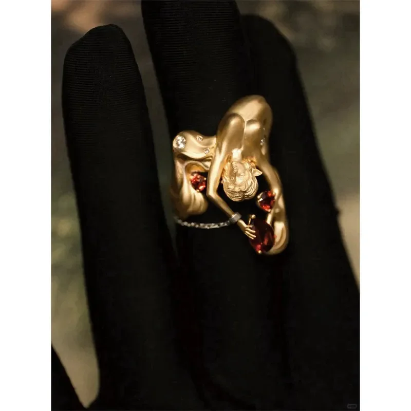 Europe and America Style Gold Color Invisible Inlaid Imitation Ruby Inverted Bending Goddess Ring UNISEX Hip Hop Party Ring