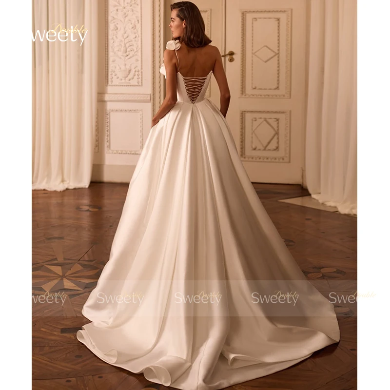 Graceful Wedding Dress Satin With 3d Flower Split A-Line Ball Gown Sleeveless Strapless Customized Bride Lace Up Robe De Mariee
