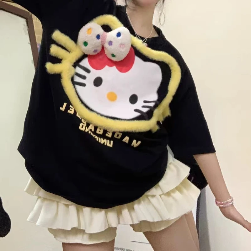 جديد الكرتون HelloKitty بسيط فضفاض لطيف جولة الرقبة الاتجاه عارضة الصيف القطن قصير الأكمام تي شيرت المألوف Y2K TopT-shirt