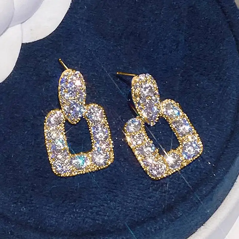 Huitan Luxus-Ohrringe für Damen, voll funkelnd, CZ, elegant, Party, Verlobung, Accessoires, bezaubernder Jahrestag, Schmuck, schickes Geschenk