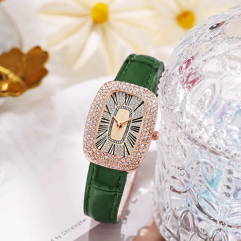 Diamond Dial Design Women Quartz Watches Fashion Leather Casual Ladies Wristwatches Simple Woman Leather Clock Montre Femme