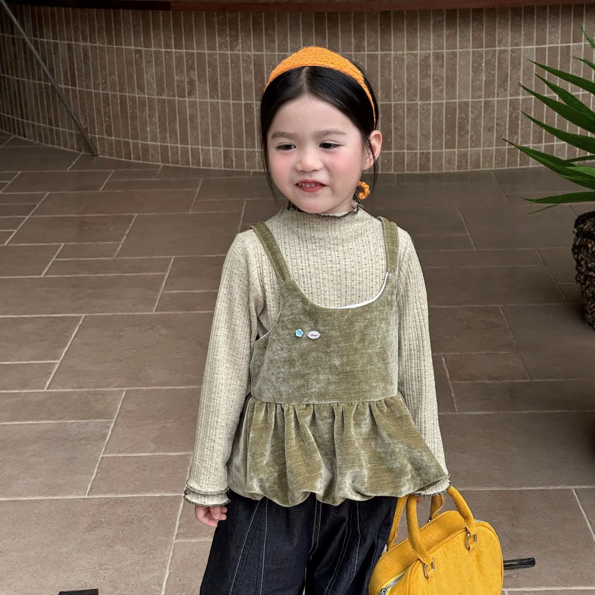 Girls Fall Set Korean Ruffled Undershirt Green Velvet Bubble Strappy Wide Leg Jeans Autumn Simply Outfits