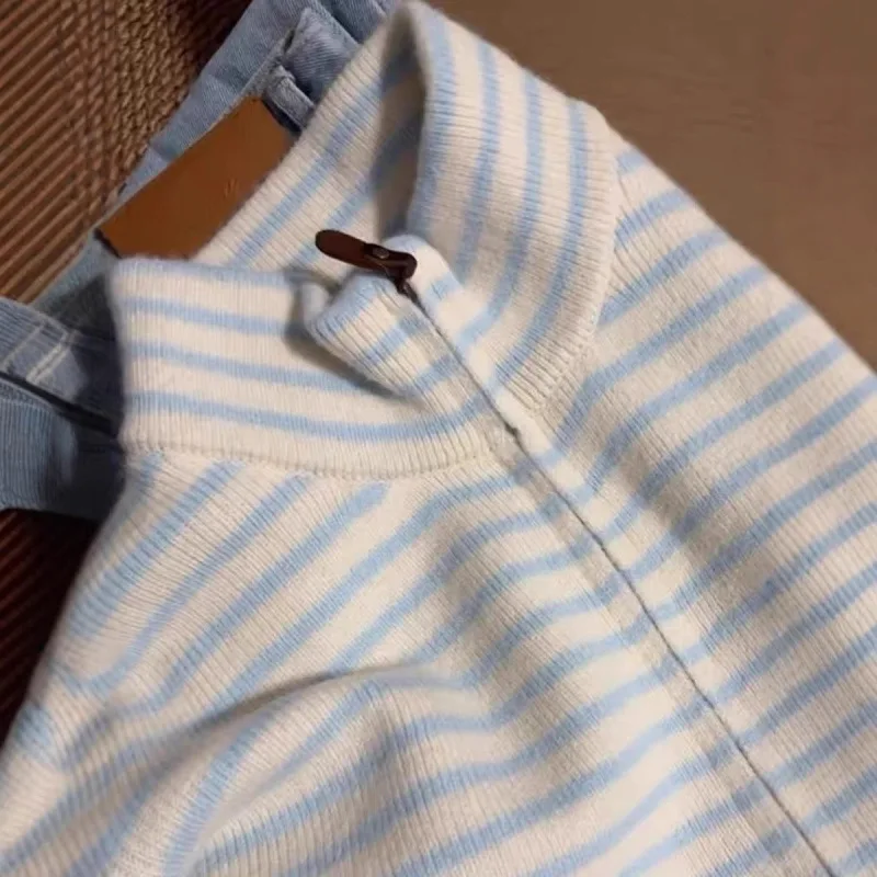 Design Sense Contrasterende kleur gestreept gebreid vest 2025, herfst en winter, nieuw sweaterjack met opstaande hals en ritssluiting