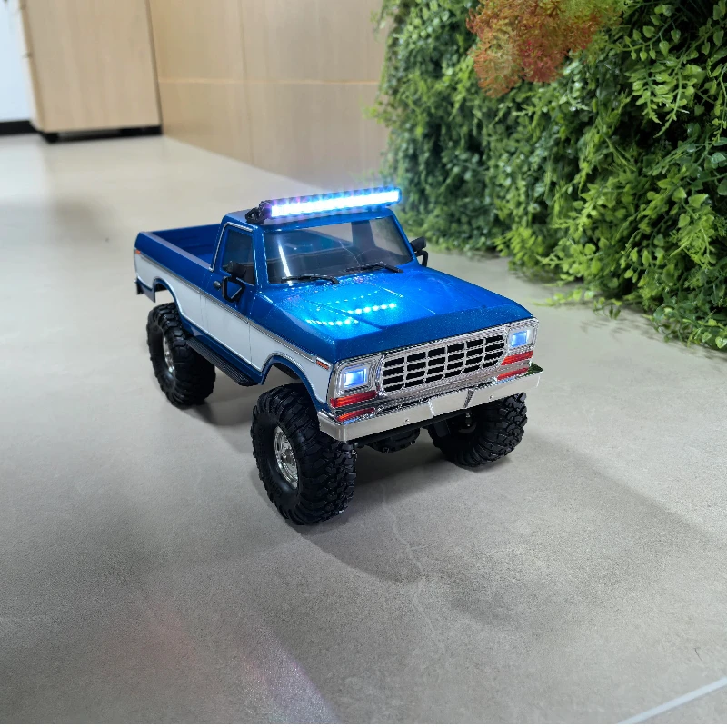 

1:16 HBToys RC Car R1611 4x4 Off-Road Full Functionality Alloy Drive Shaft with Realistic LED Roof Light RC Crawler Vehicle