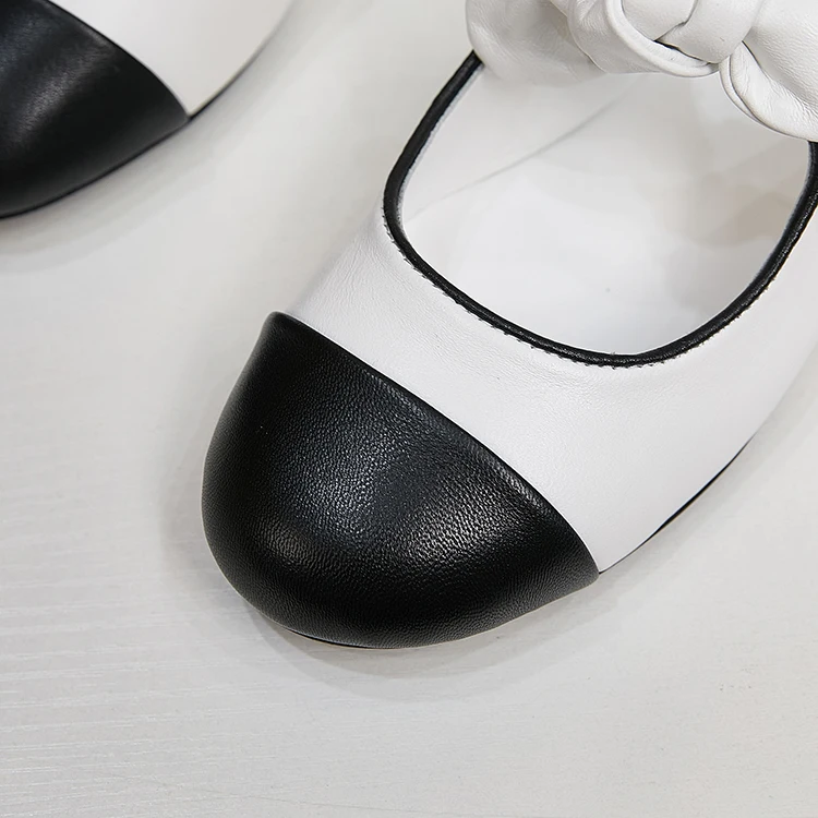 شباشب صيفية عصرية ومتعددة الاستخدامات موديل 2025 ذات ألوان مغلقة عند الأصابع