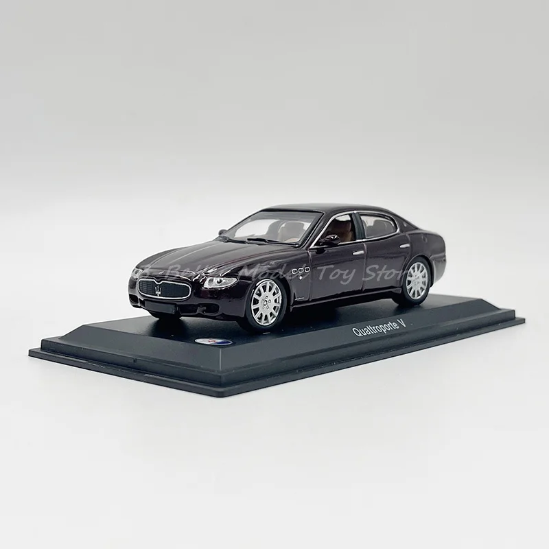 1:43 Diecast Car Model Toy Quattroporte V Replica ﻿