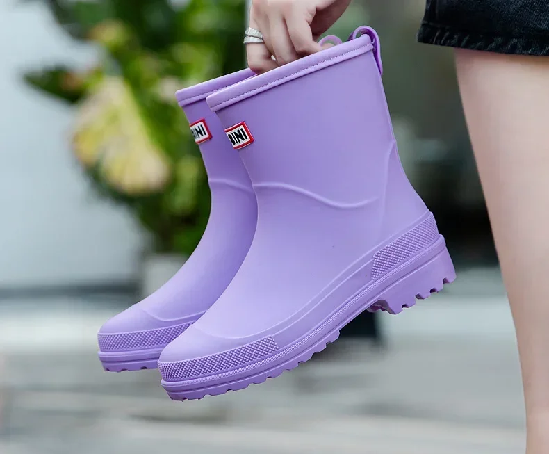 Kurze Regenstiefel für Damen, rutschfeste PVC-Wasserschuhe, wasserdichte Outdoor-Schuhe, modische Damen-Wasserstiefel – Detail 18