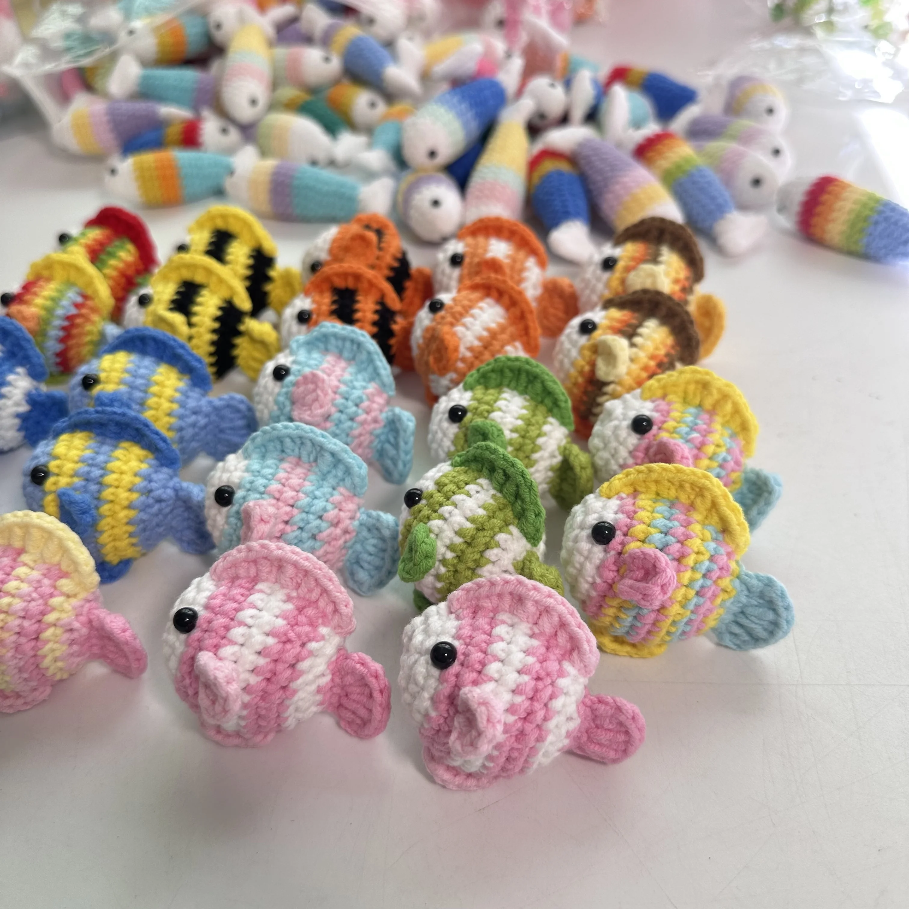 5pcs Hook Knitted Rainbow Fat Giant Salamander Fish Keychain Hand-woven Pendant Small Fish Keychain Creative Hanging Decoration