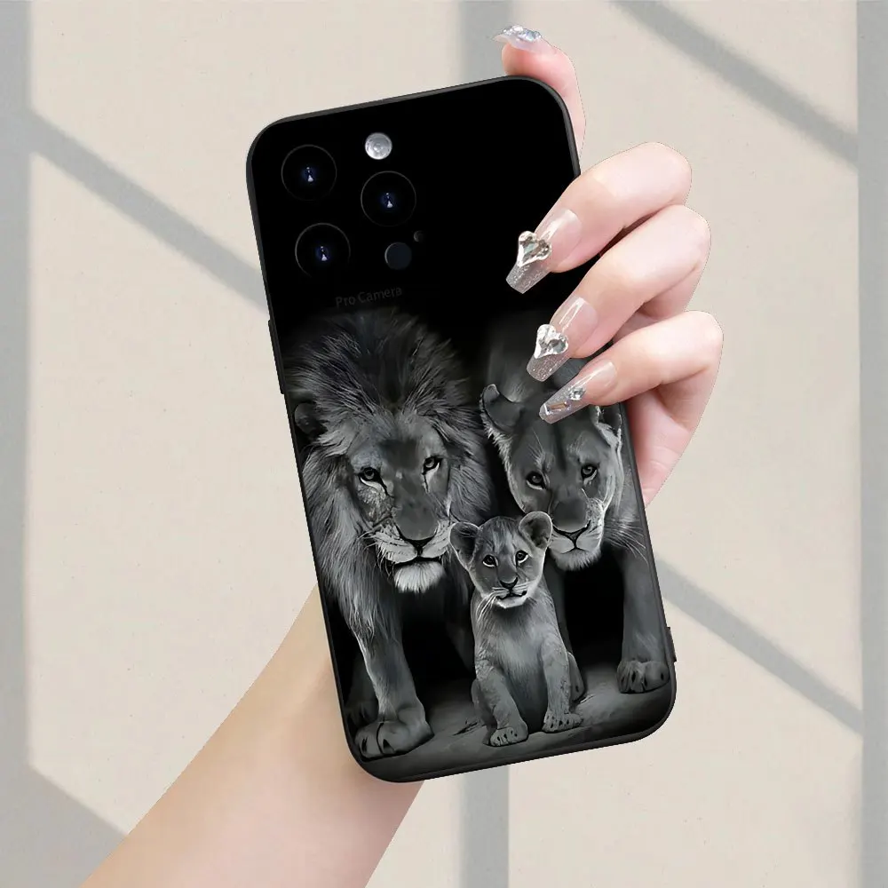 The Lion's Family Pattern  Phone Case for IPhone 17 16 Pro 15 Pro 14 13 12 11 XS 14 PRO MAX 16 plus 14Pro 12pro Soft Shell