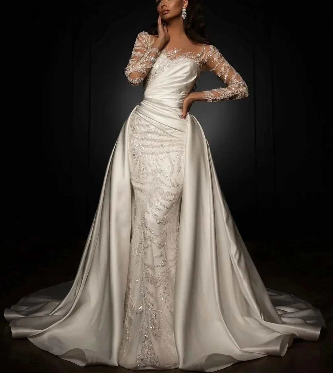 Robe de mariée sirène personnalisée, col transparent, perles brillantes, paillettes, manches longues, avec jupe amovible