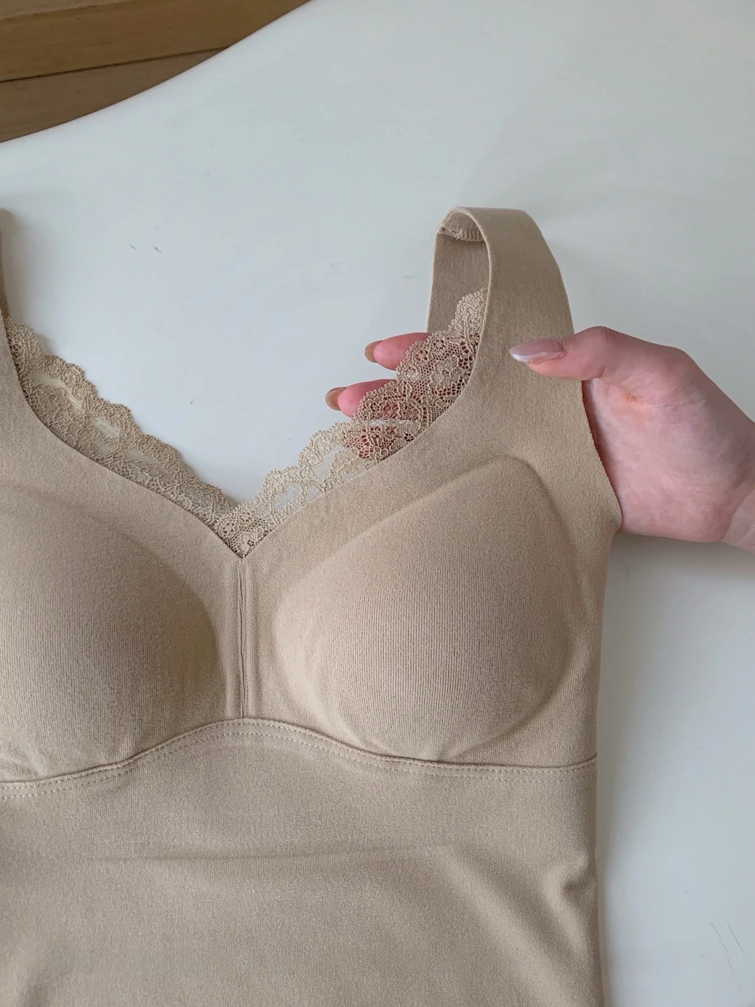 秋冬セクシーレース暖かいベストストラップ付きレディース内蔵胸パッドワンピース下着薄手ベースレイヤー