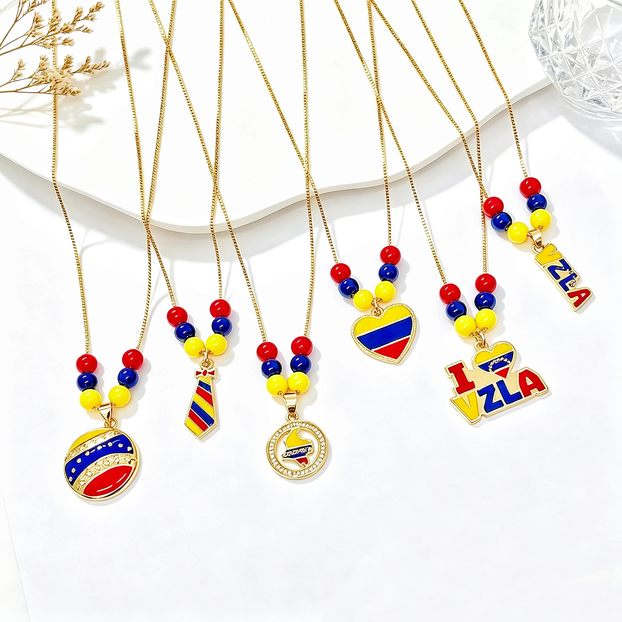 Nouveautés Collier Perles en Forme de Cœur Violon Papillon du Venezuela et de Colombie Classique pour Femme Bijou Patriotique Cadeau de Fête