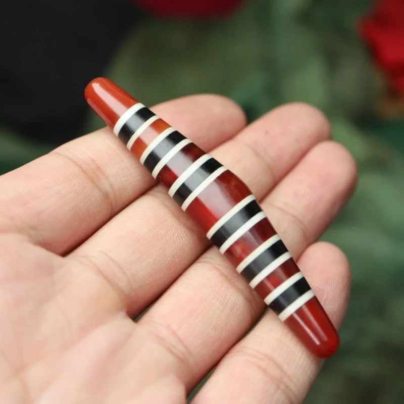 Craft croissant beads eleven line dzi beads pendant old Xizang return agate chalcedony clavicle  old line beads
