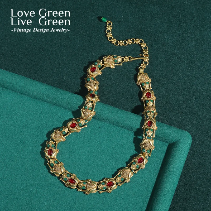 

Vintage Crystal Toad Necklace Gold Color Colorful Glass Natural Choker Chain Woman Luxury Designer Jewelry Accessories 2025