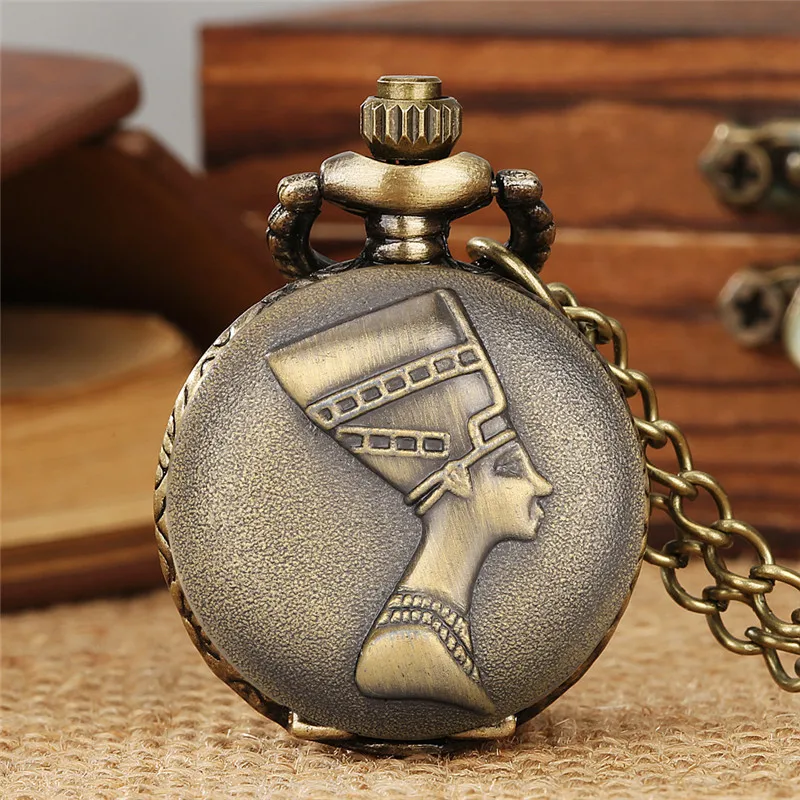 

Antique Commoners Design Men Women Arabic Number Quartz Analog Pocket Watch Long Sweater Chain Full Hunter Clock Collectable