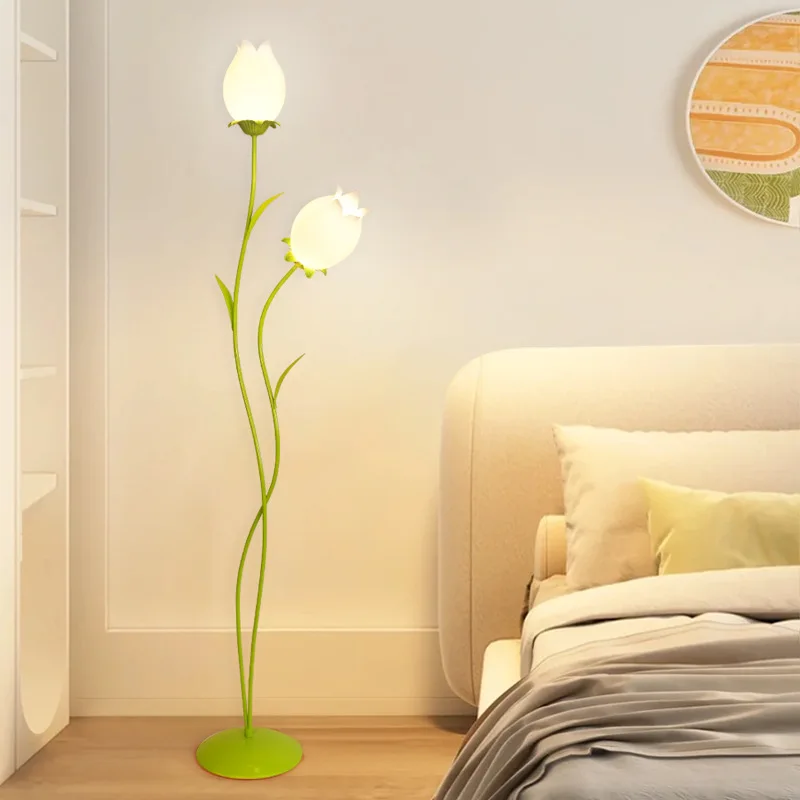 Nordic Creative Metal Art Flower Floor Lamps Living Room Decor Bedroom Bedside Magnolia Stand Light Fixture Vertical Desk Lamp