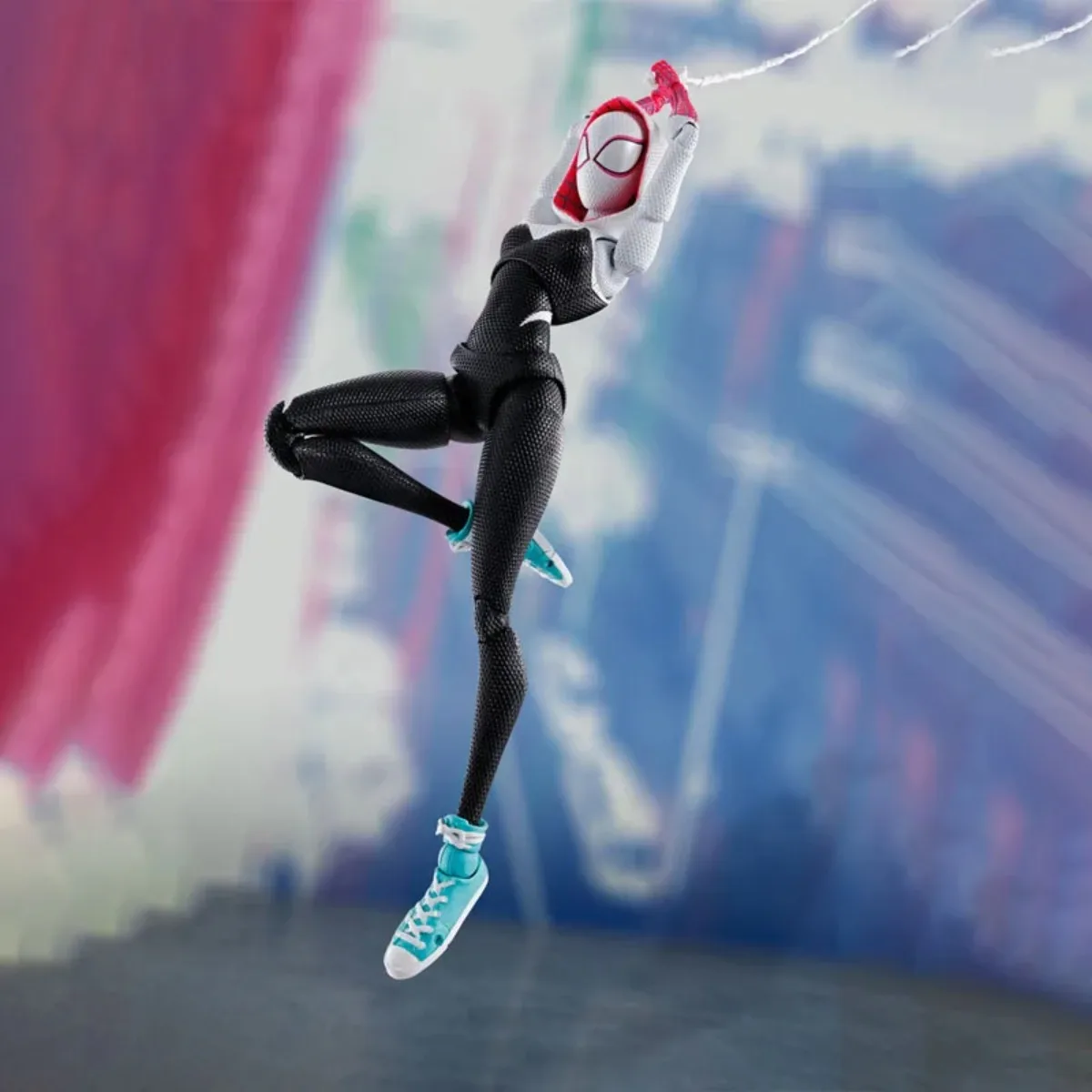本物のバンダイオリジナルスパイダーマンフィギュアモデルキット SHF 1/12 アニメフィギュアスパイダーグウェンアクションモデルクリスマスおもちゃギフト子供のための