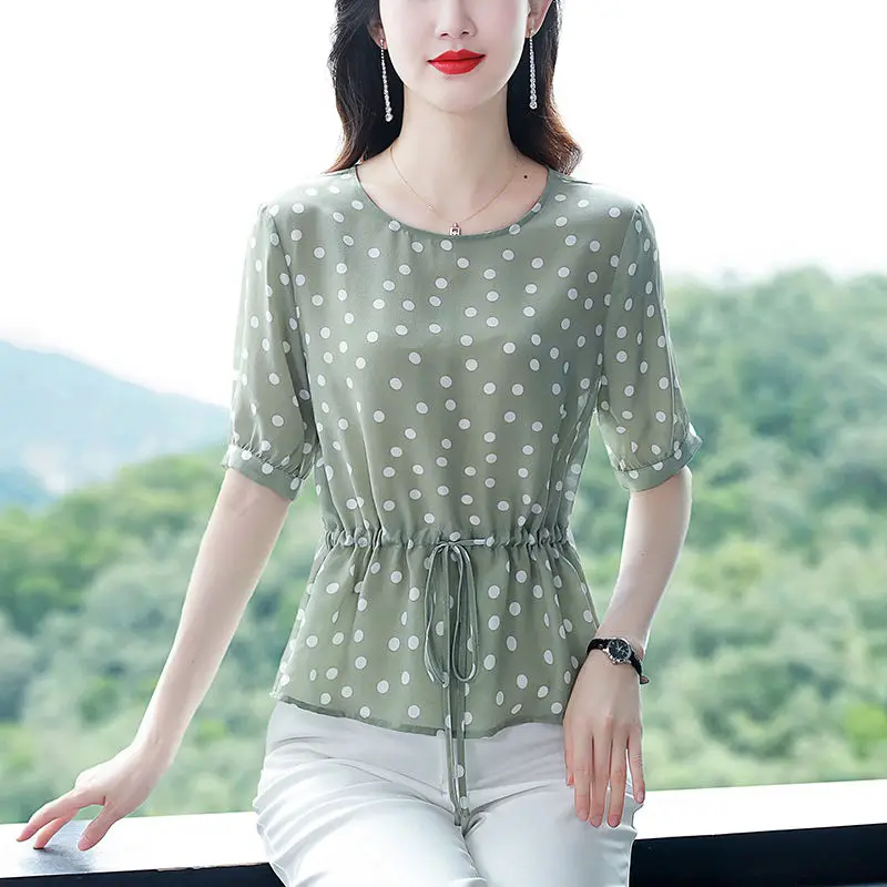 Camicia a pois da mamma in stile nuovo estivo a maniche corte da donna snellente in vita con gonna ampia alla moda