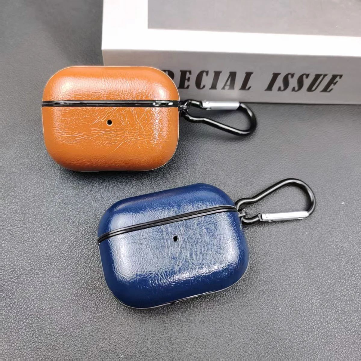 Luxury Leather Case for AirPods Pro3 2025 Bluetooth Earphone Accessories All Inclusive Leather with Buckle for AirPods Pro 4 2 3
