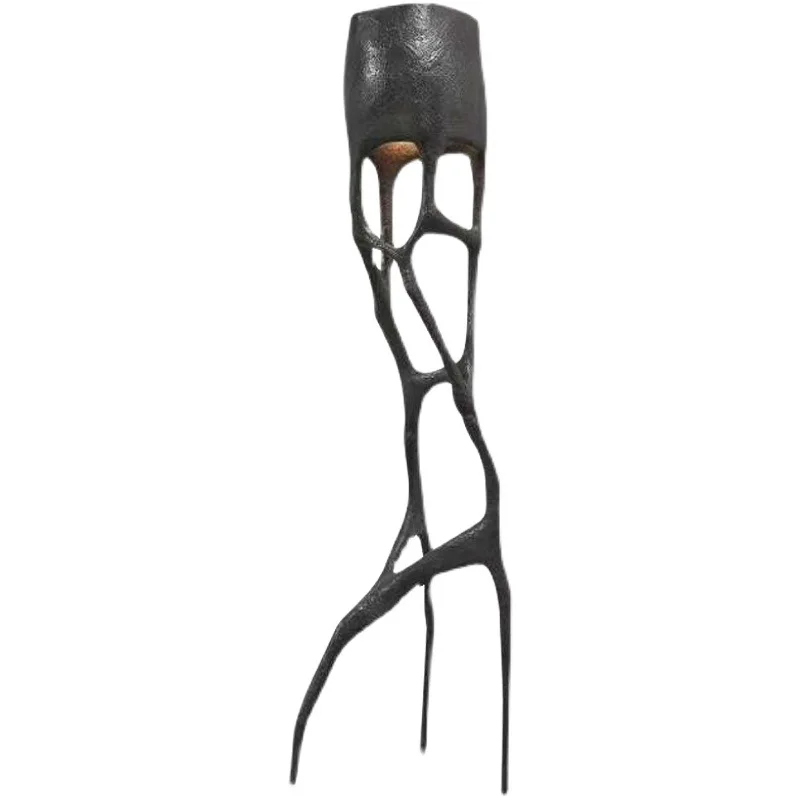 

Nordic modern tree branch ornaments, sculpture resin floor lamps, creative living room of the sales department, light luxury art