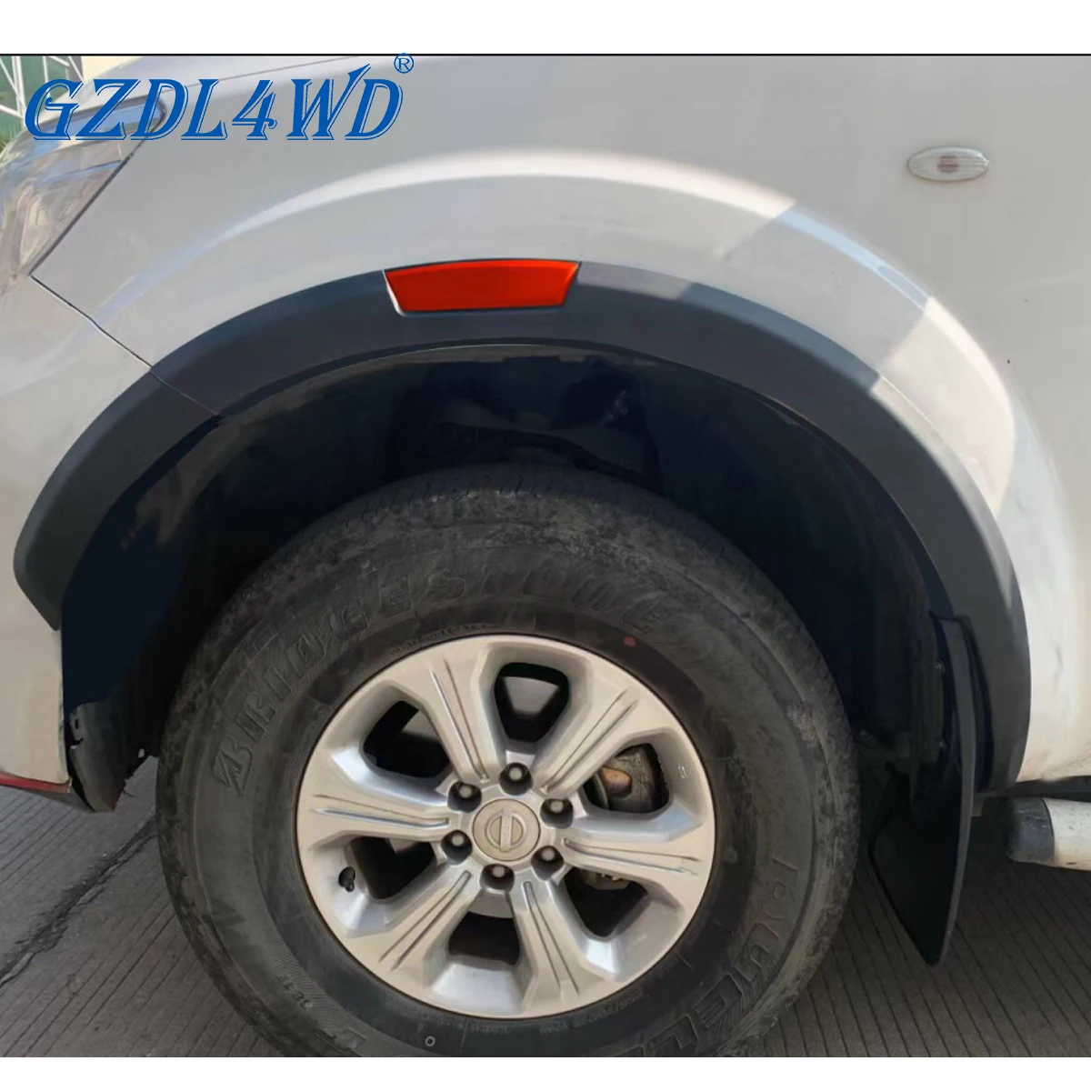 Bumper roda Trims suku cadang otomatis lengkungan roda Flare Fender untuk Navara NP300 2015-2019