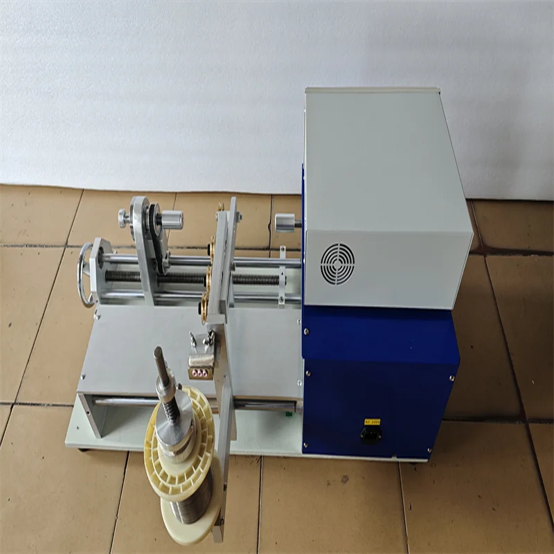 LY 830S 0.03-0.80 مللي متر جودة عالية جديد الكمبيوتر التلقائي قضيب مغنيسيوم لفائف التدفئة لوحة الميكا لفائف لف آلة توزيع