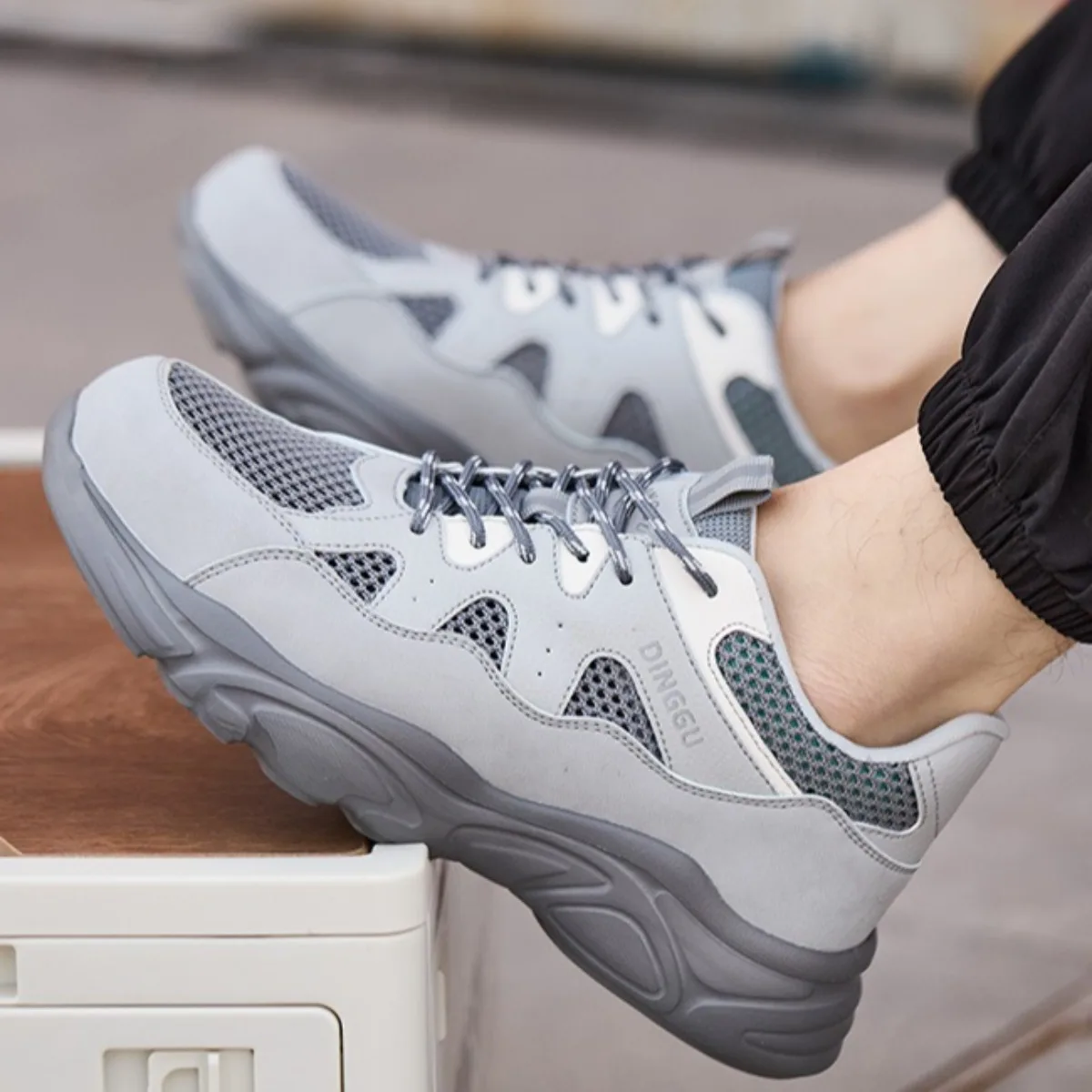 أحذية رياضية نسائية جديدة للعمل الآمنة قابلة للتنفس وخفيفة الوزن وغير قابلة للانزلاق وغير قابلة للتدمير لجميع المواسم #1