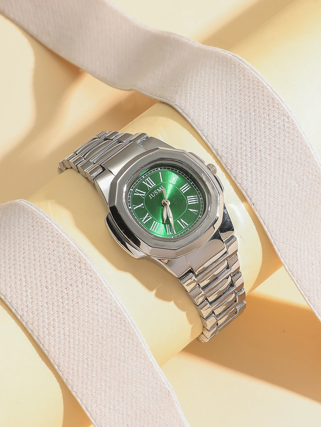 

Роскошные женские часы Octagon из серебра, с зеленым циферблатом и римскими цифрами, браслет из нержавеющей стали, модные кварцевые наручные часы для женщин