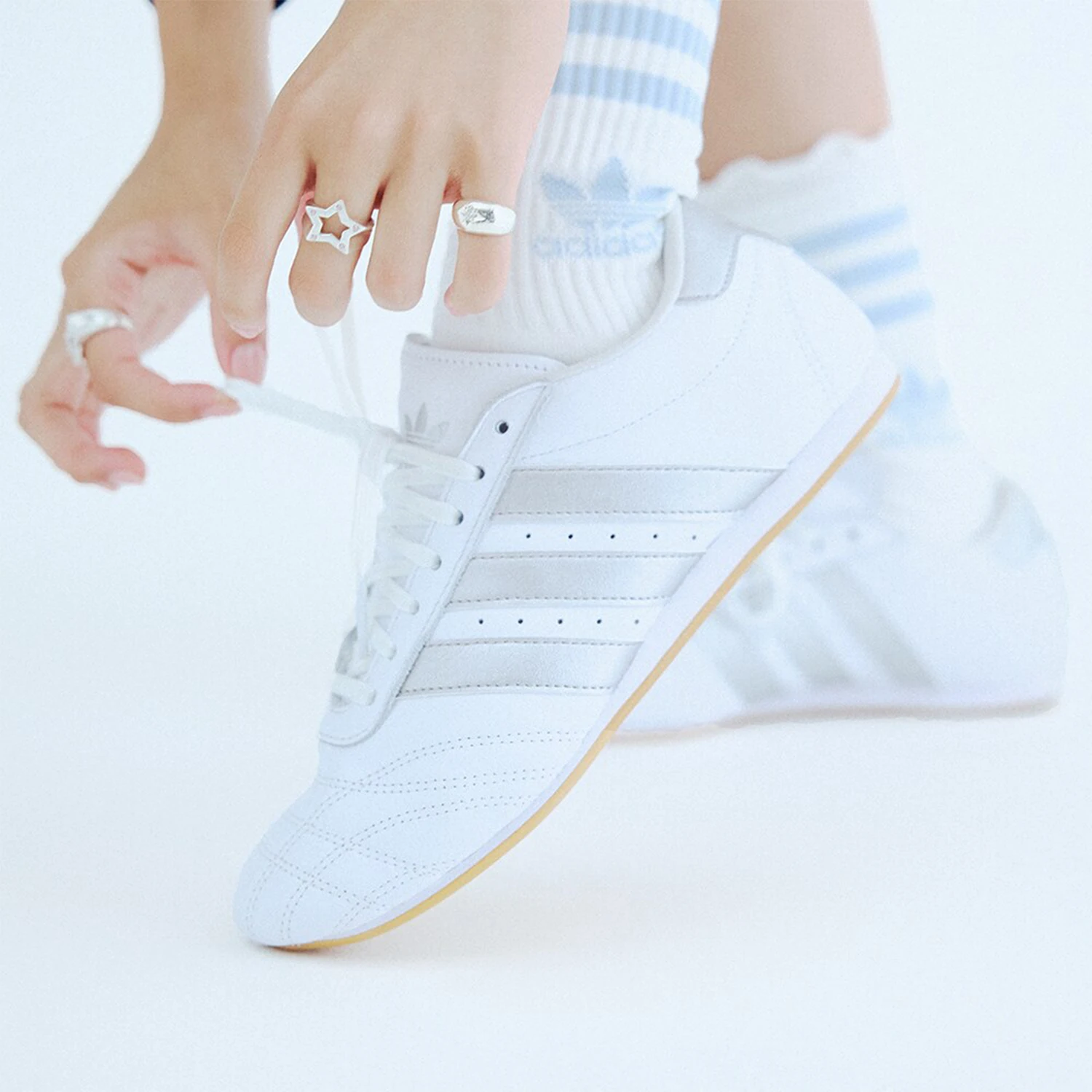 

Adidas натуральная клеверная женская культурная классическая обувь для спорта и отдыха JS1192