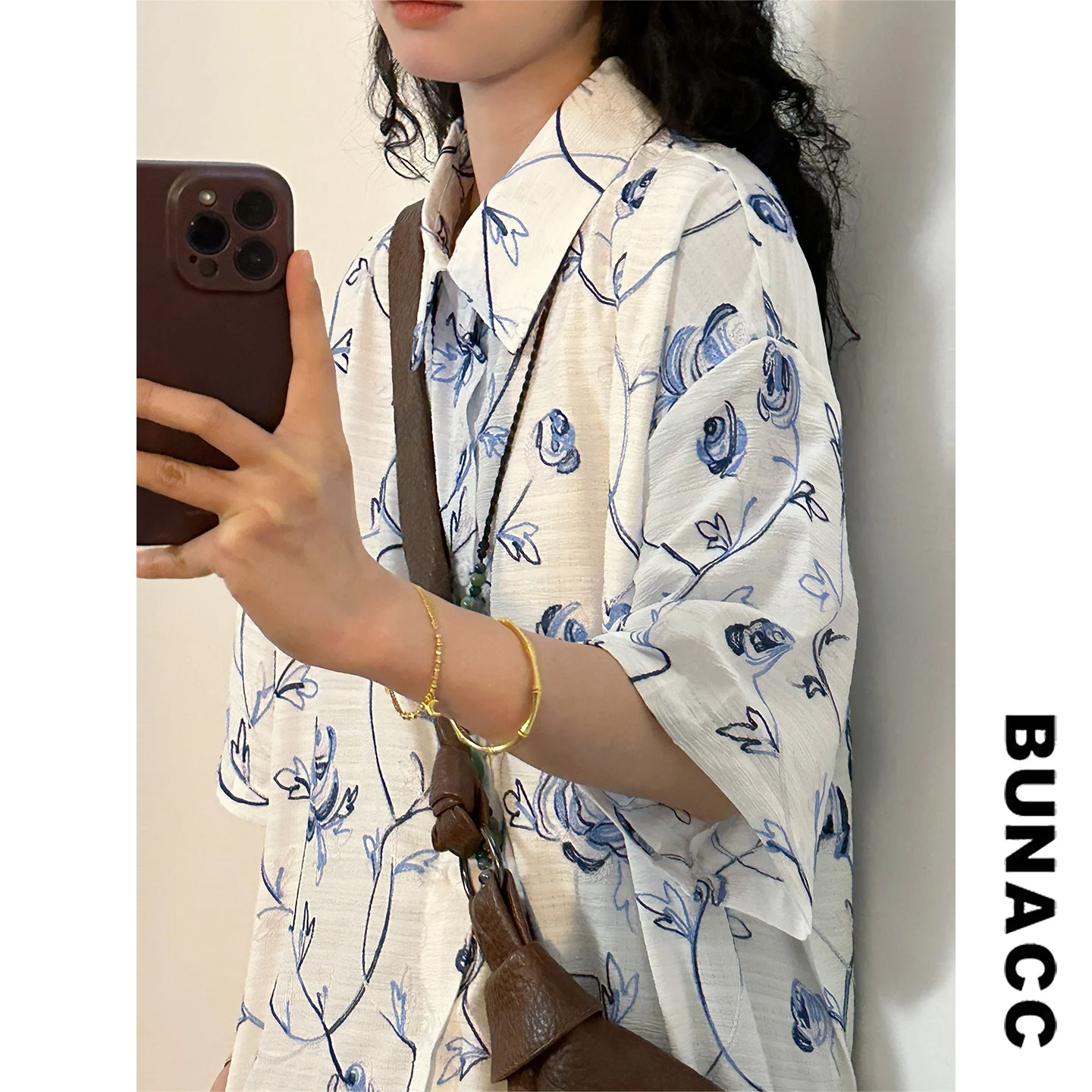

Летняя свободная рубашка с коротким рукавом в винтажном гонконгском стиле с синим цветочным принтом, модная, для мужчин и женщин.
