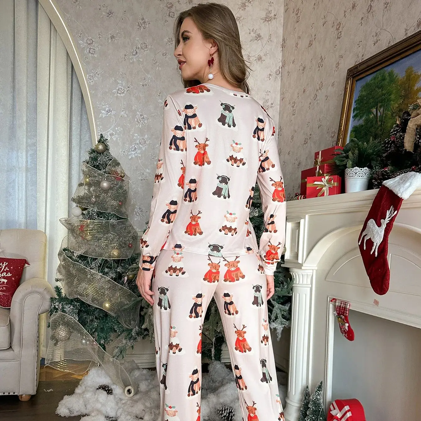 Ladies' Cute Light Pink Pet Dog Printed Pajama Set with Long Sleeves and Pants, Skin friendly, Breathable and Non Sweating