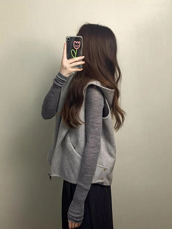 Elegant Winter Fashion Woolen Vest Jacket with Hat Female Sleeveless High-End Brand Simple Style Zipper Closure Commute Style