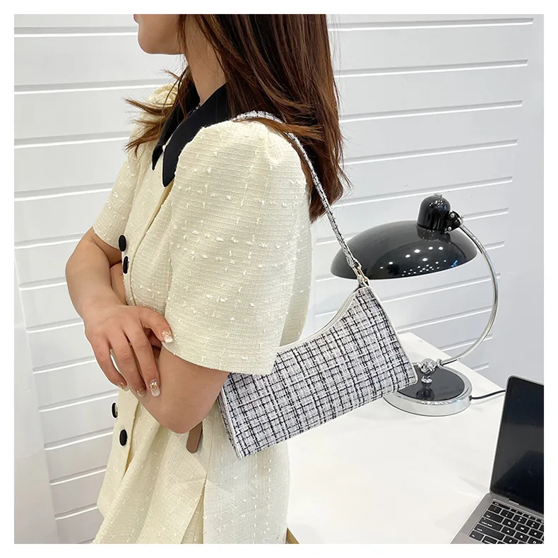 Damen-Unterarmtasche mit minimalistischem Gittermuster, modische High-End-Design-Umhängetasche, lässige, vielseitige Geldbörse für den Pendelverkehr – Detail 15