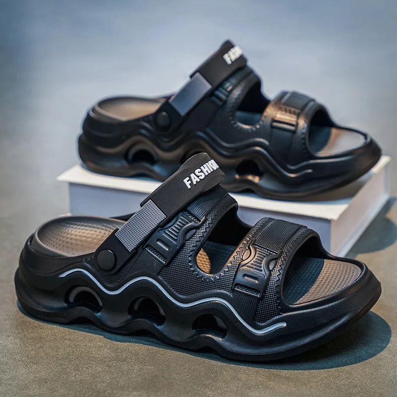 Men's summer slippers2026New model of the year, non-slip, wear-resistant, soft-soled sandals, outdoor casual beach shoes, dual-u